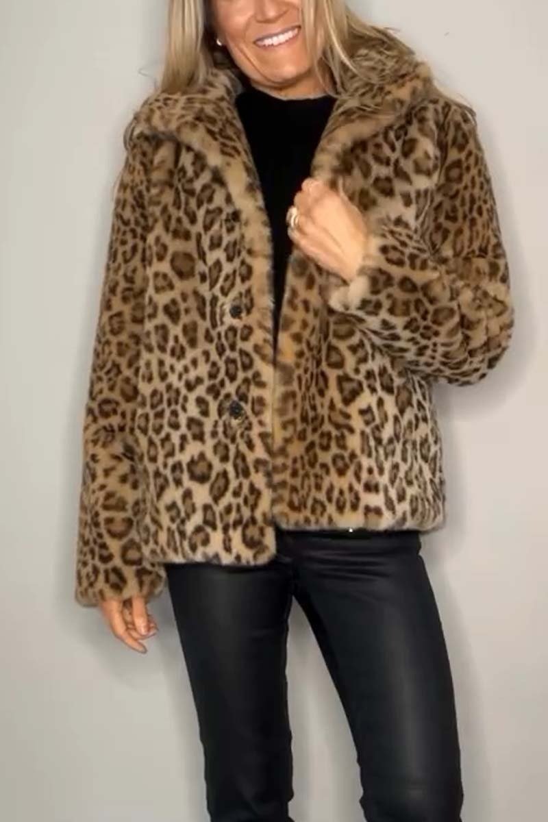 Mia - Modischer Wintermantel aus Kunstfell mit Leoparden-Revers