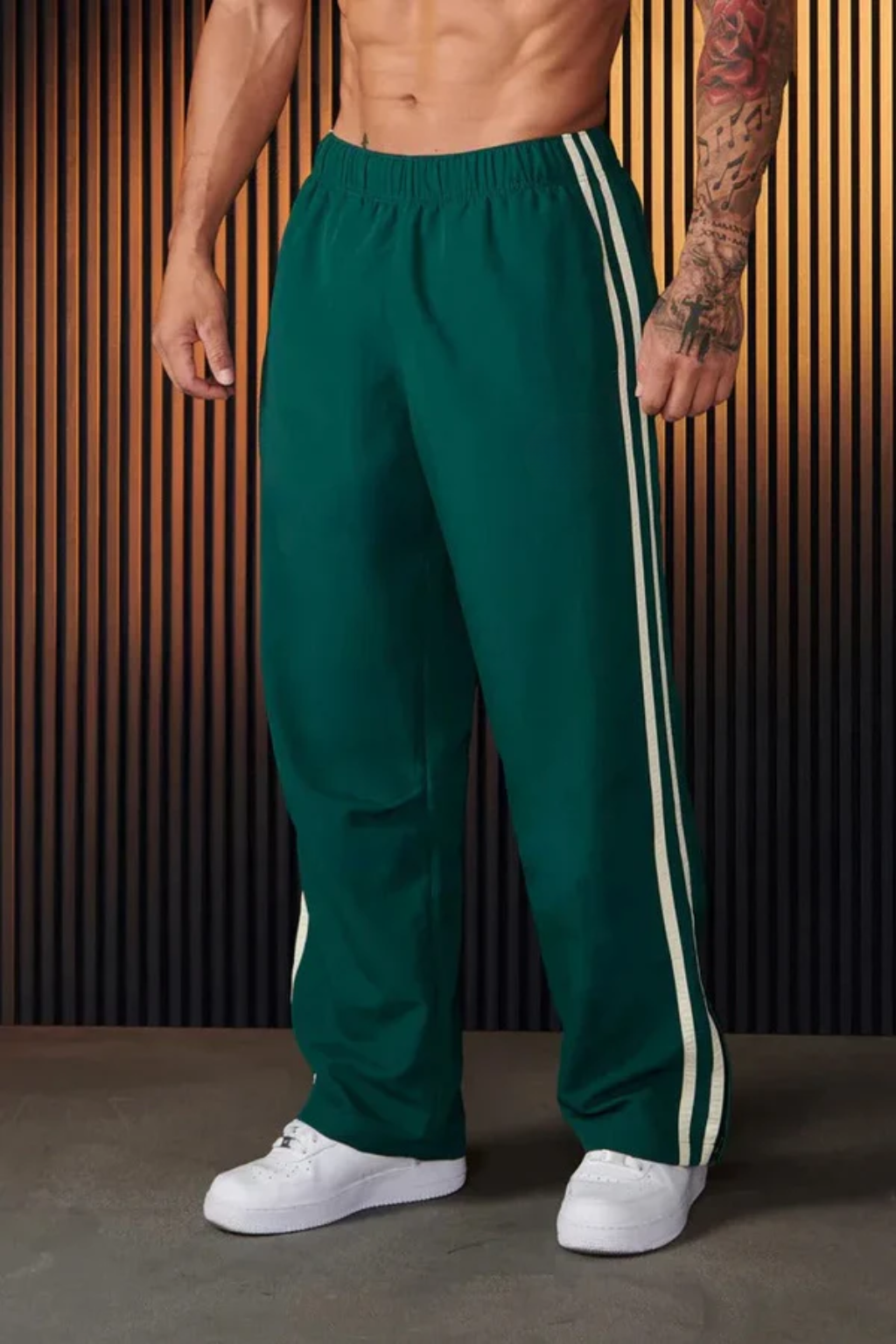 Rubén- Herren Sporthose mit Doppelstreifen Print