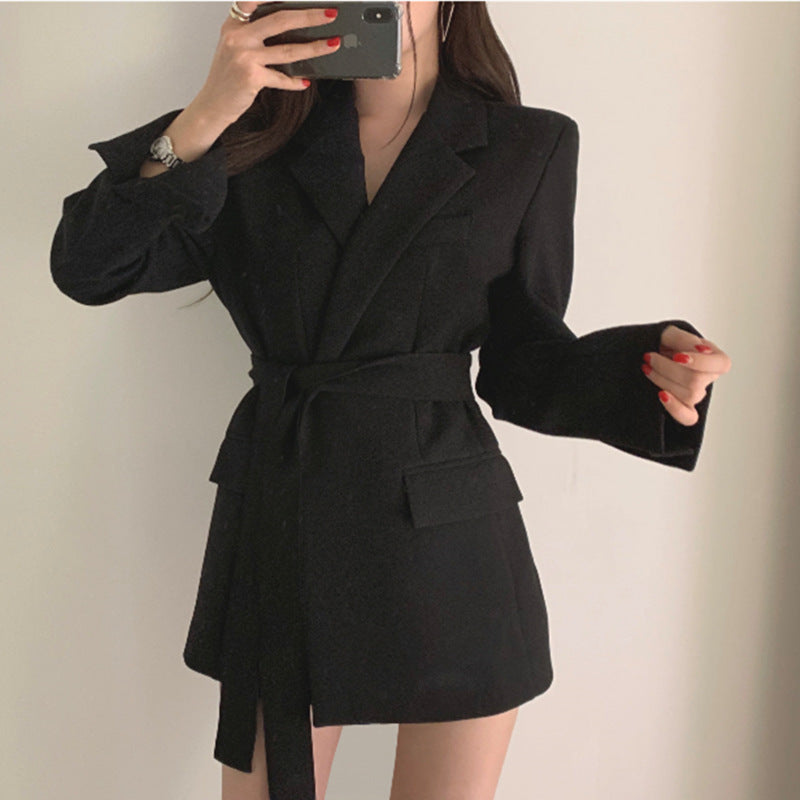 Isolde – Eleganter Blazer mit Gürtel für Damen