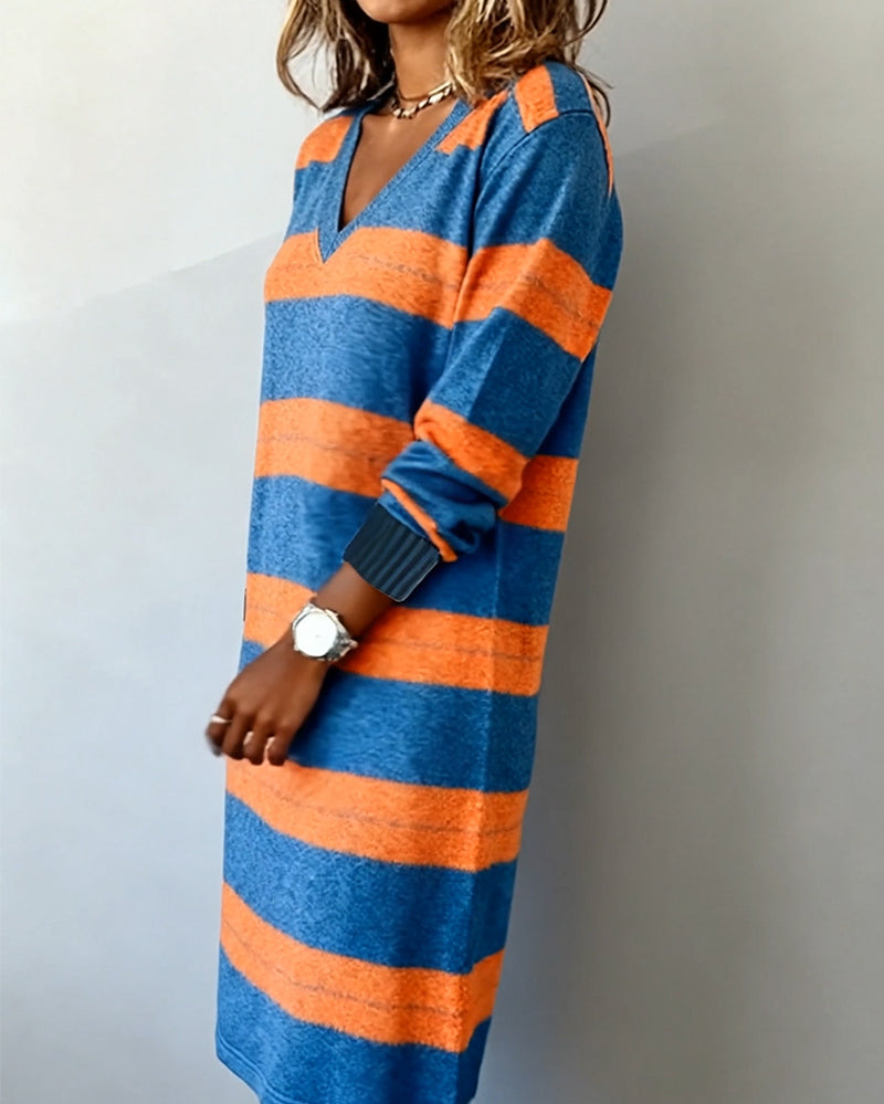 Janka – Gestreiftes Strick-Kleid Mit V-Ausschnitt