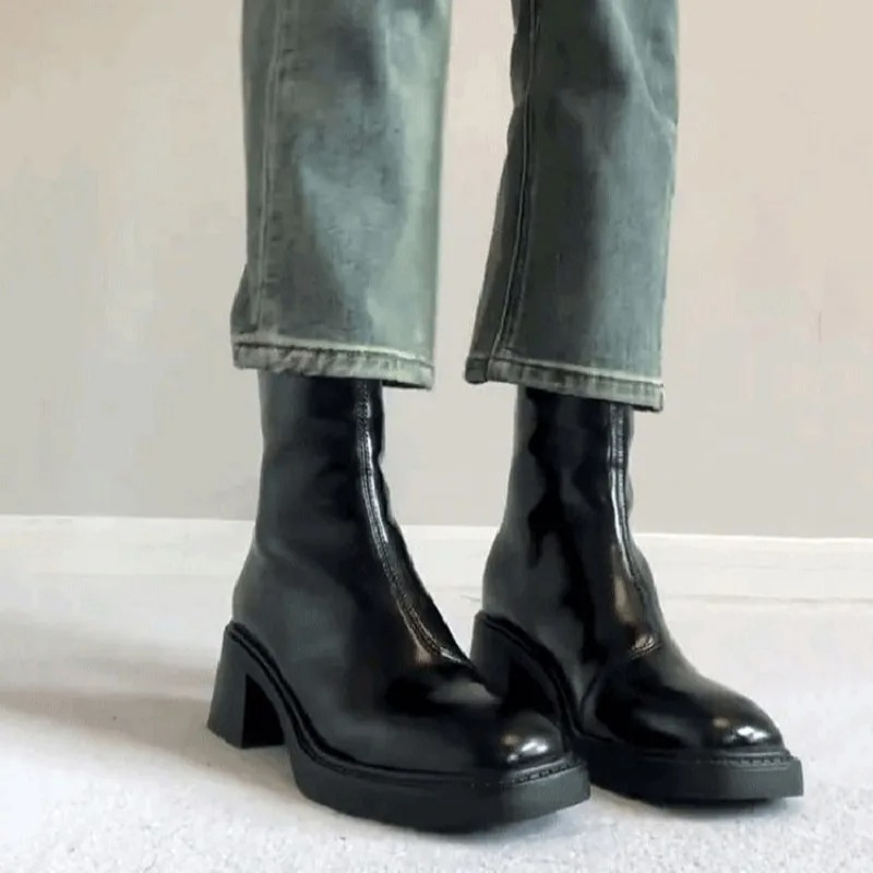Ursula – Stiefelette Mit Quadratischer Spitze Und Absatz