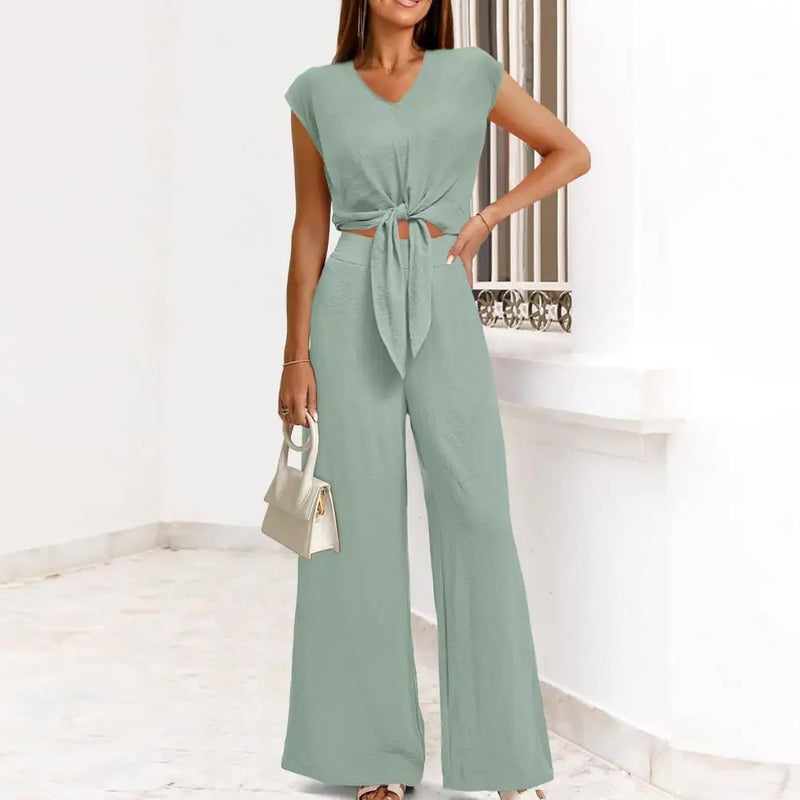 Raquel - Kurzer Jumpsuit mit V-Ausschnitt