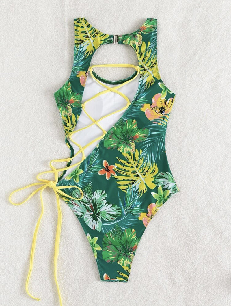 BeachGlam - Sexy Bandage Bathing Suit