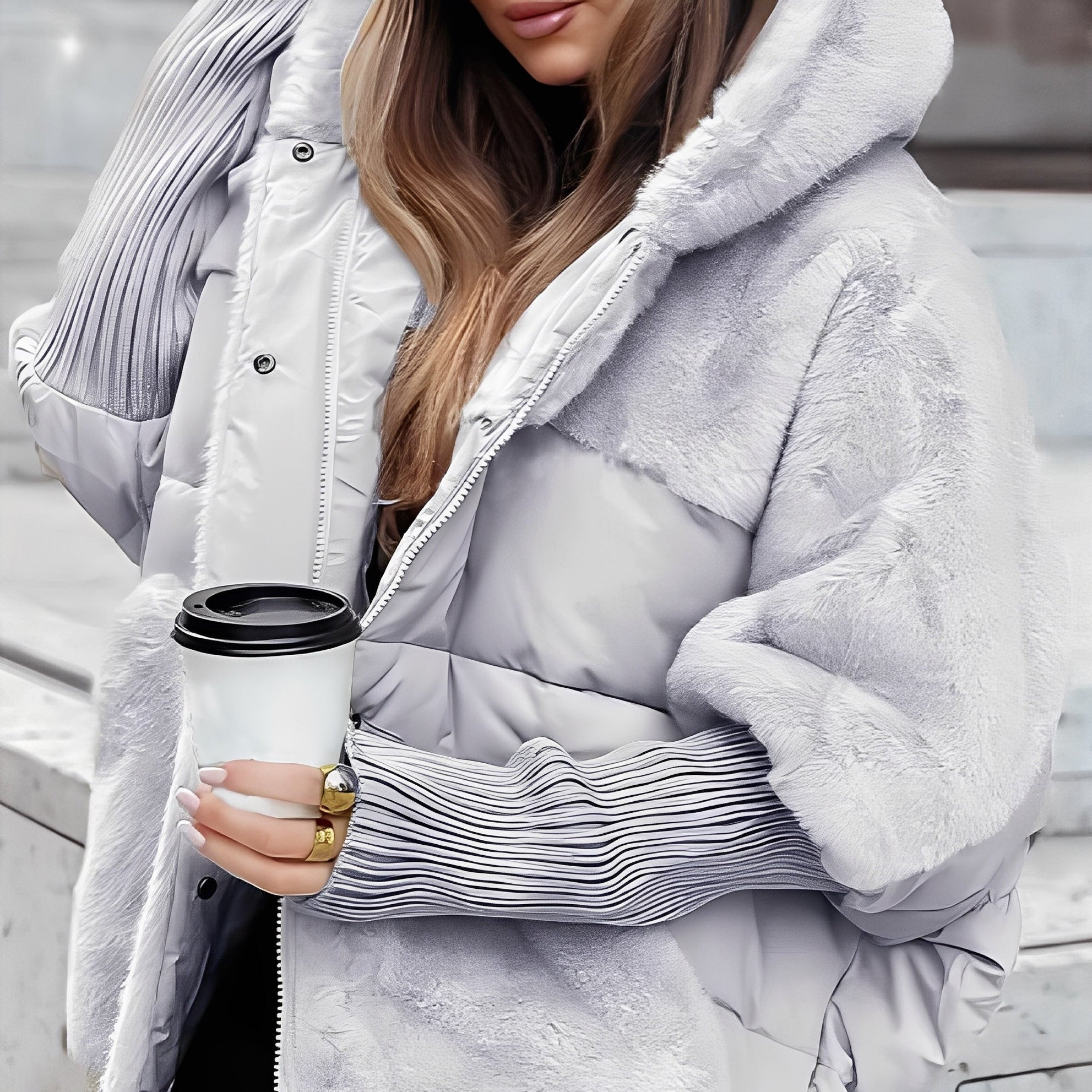 Jennifer - Elegante Damenjacke mit Kunstfellbesatz