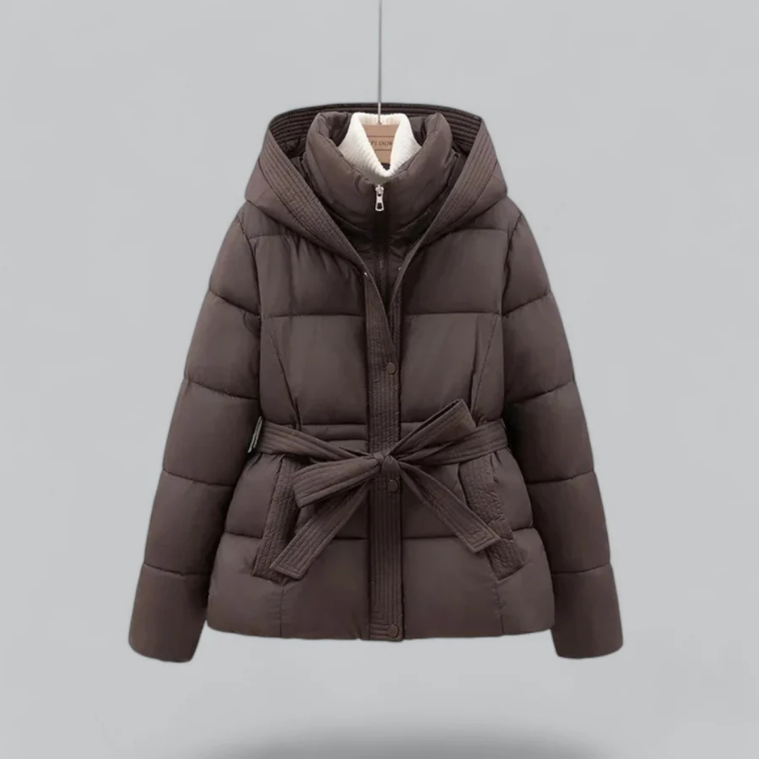 Mara – Warme Pufferjacke mit Gürtel und Kapuze
