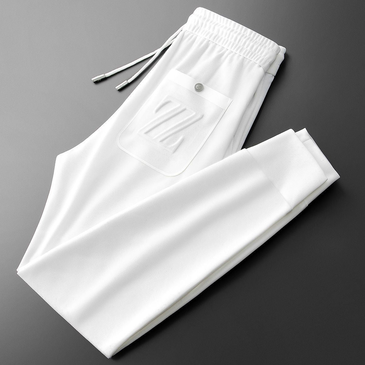 Jannik - Bestickte lockere Jogginghose für Herren