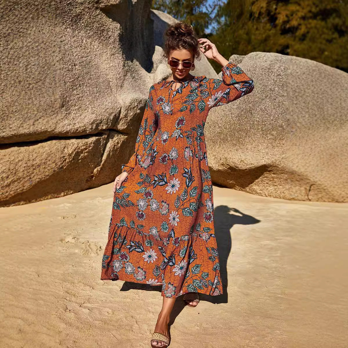Amanda- Damen Maxikleid mit floralem Muster Karamell