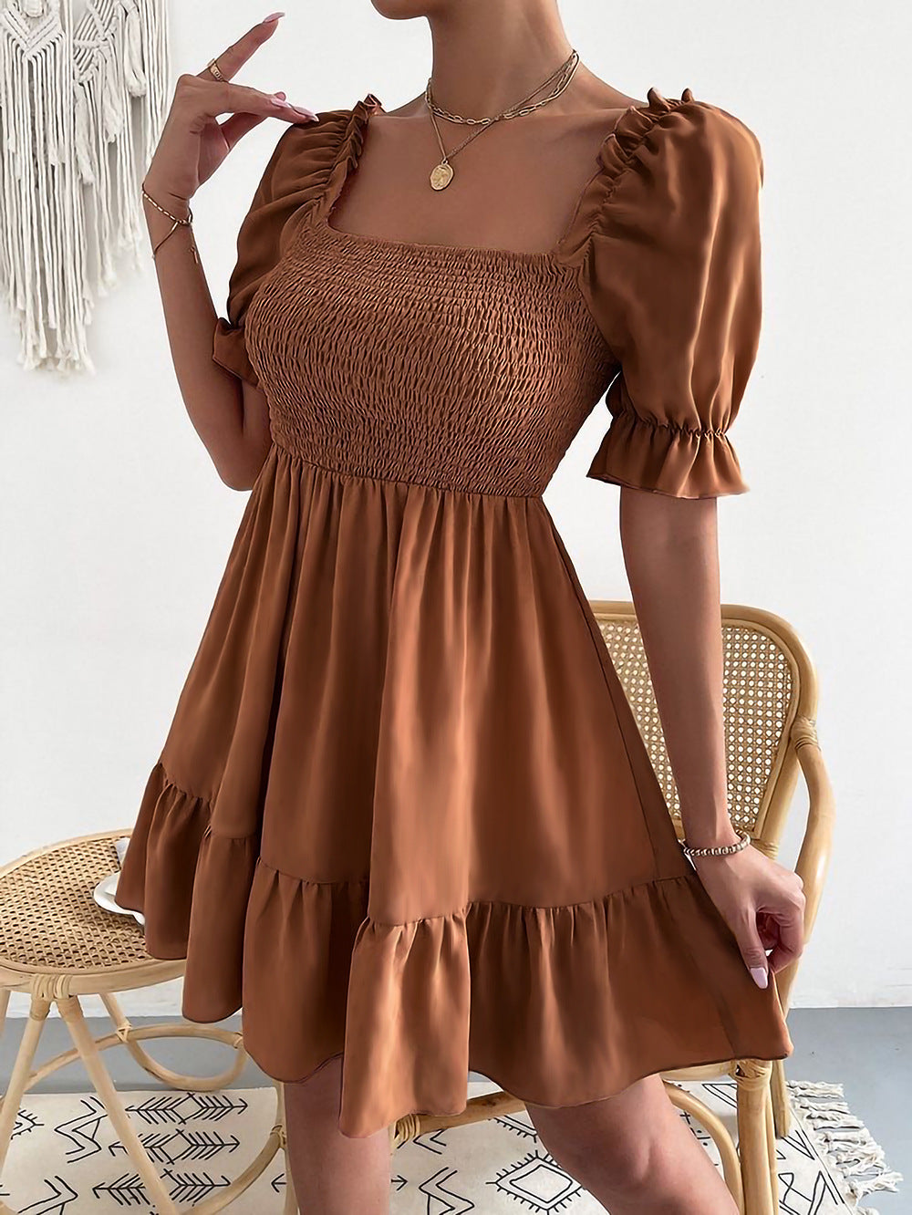 Anneliese- Braunes Minikleid mit Puffärmeln Braun 1