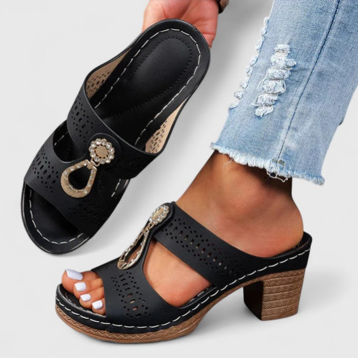Antonia – Orthopädische Sandalen 4