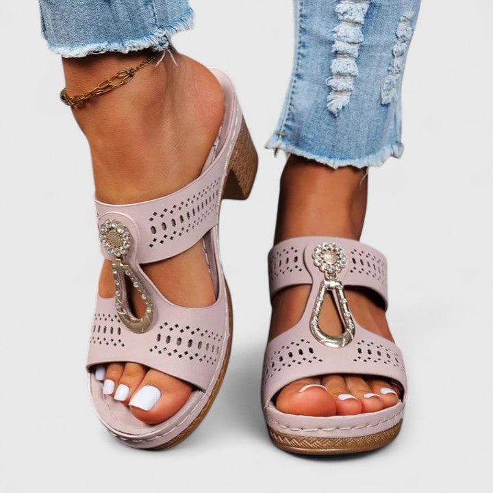 Antonia – Orthopädische Sandalen 7