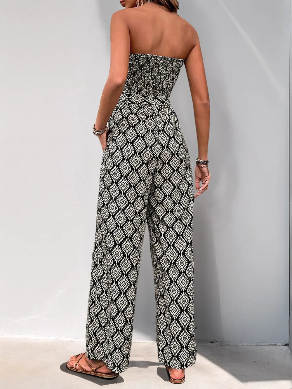 Beate – Diamond Chic Smocked Jumpsuit Bequem Und Elegant 3