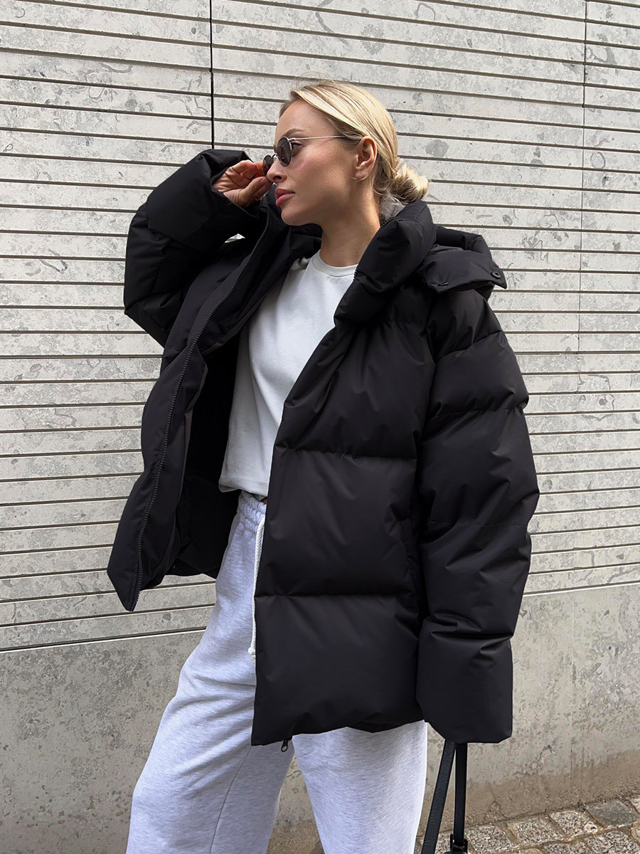 Bela – Leichte Damen Pufferjacke mit Kapuze Schwarz