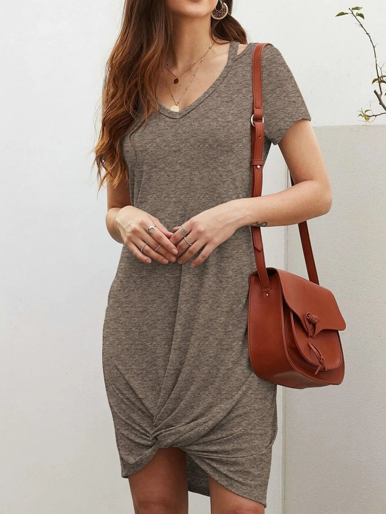 Britta - Lässiges Kleid mit V-Ausschnitt und geknotetem  3