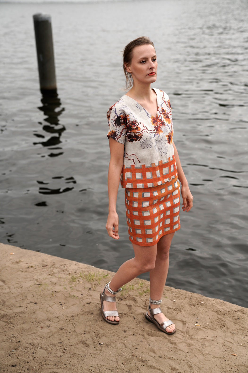 Camilla - Leinen-Hemd mit Orangen-Print 2