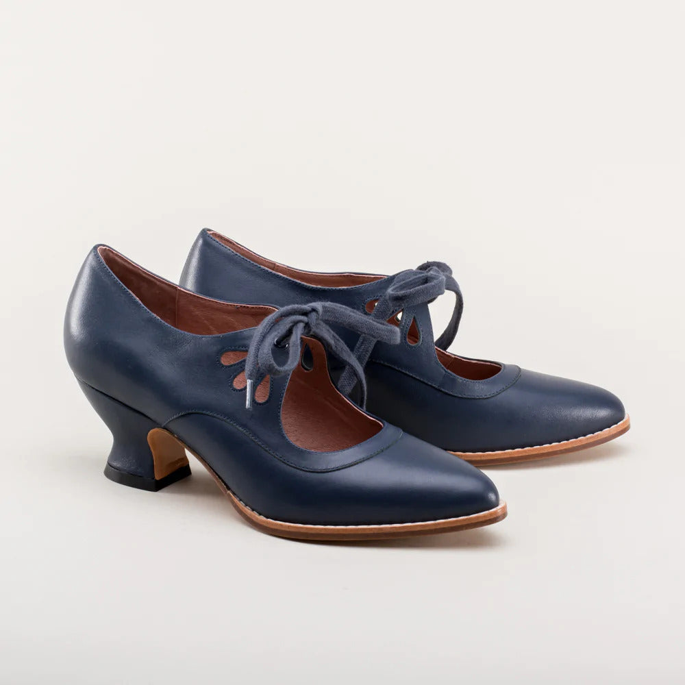 Fatime - Stilvolle Damenschuhe Mit Geschlossener Spitze Dunkelblau