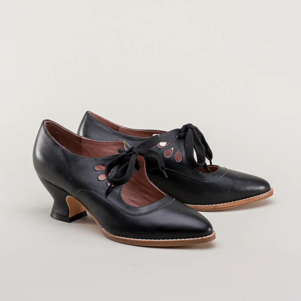 Fatime - Stilvolle Damenschuhe Mit Geschlossener Spitze Schwarz