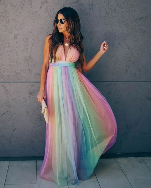 Renata - Verspieltes Sommerkleid mit Regenbogenstreifen und Spaghettiträgern