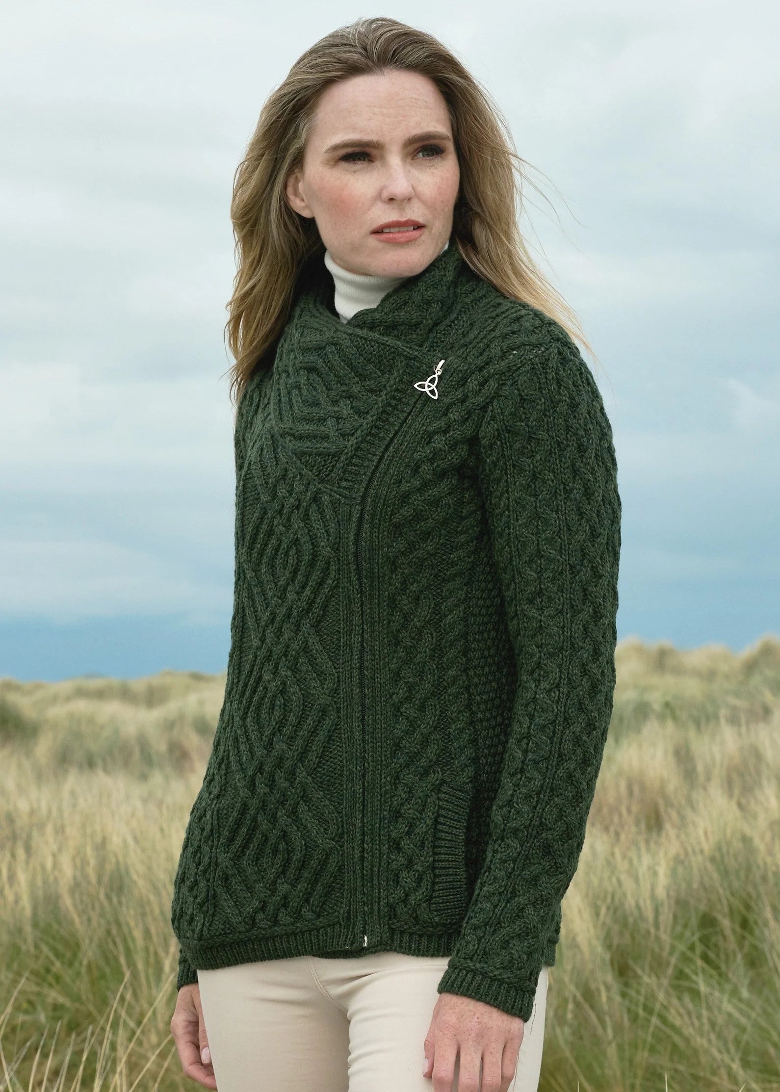 Heidi – Aran Shannon Cardigan mit seitlichem Reißverschluss Grün