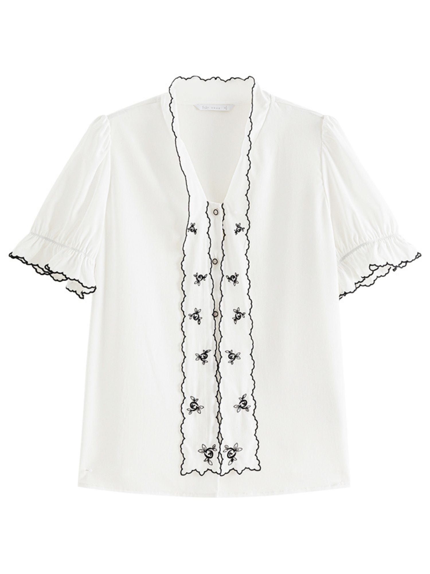 Hildemarie - Bluse mit Schleifenkragen und Stickerei WeiB