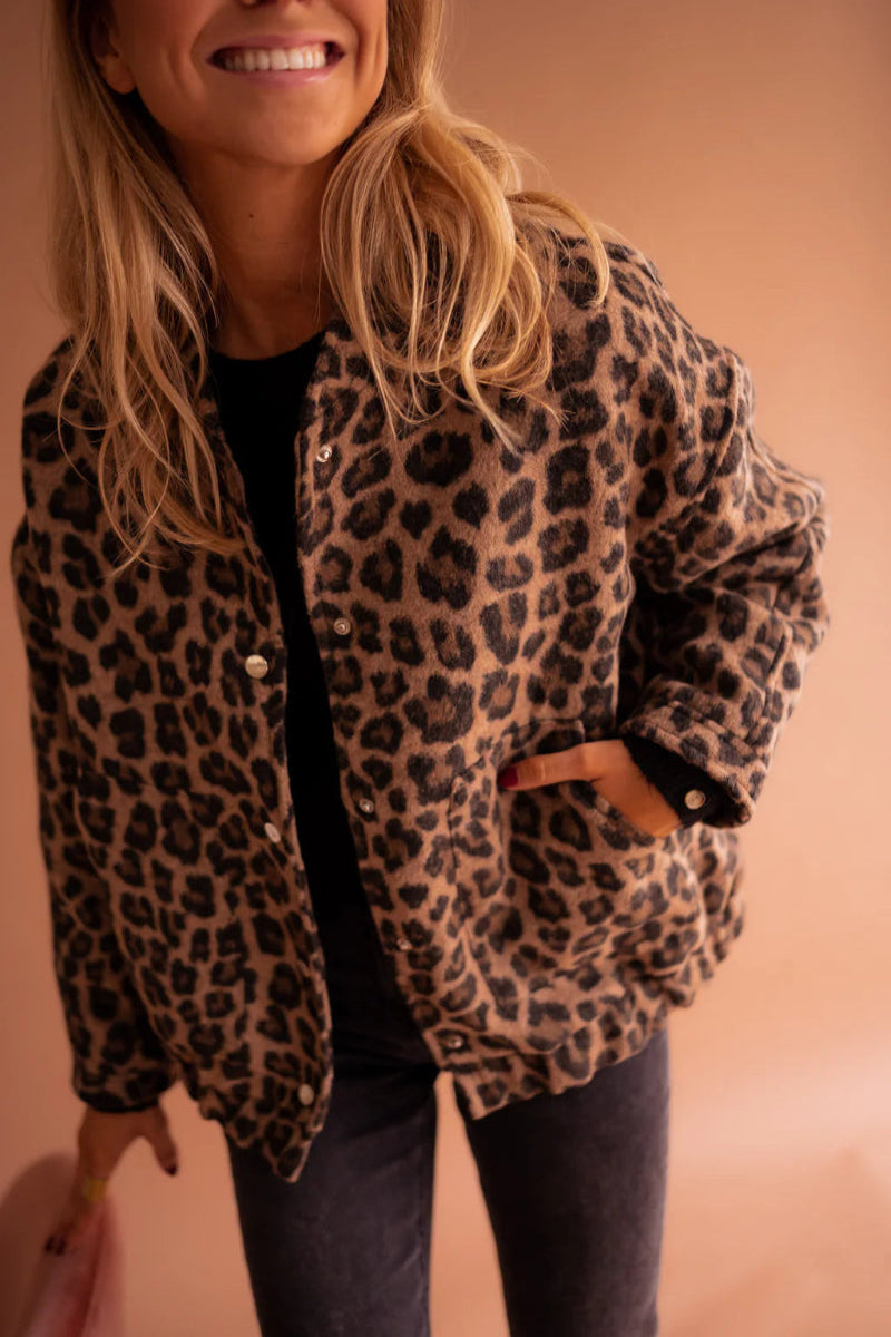 Yasin – Modische Bomberjacke Mit Leopardenmuster