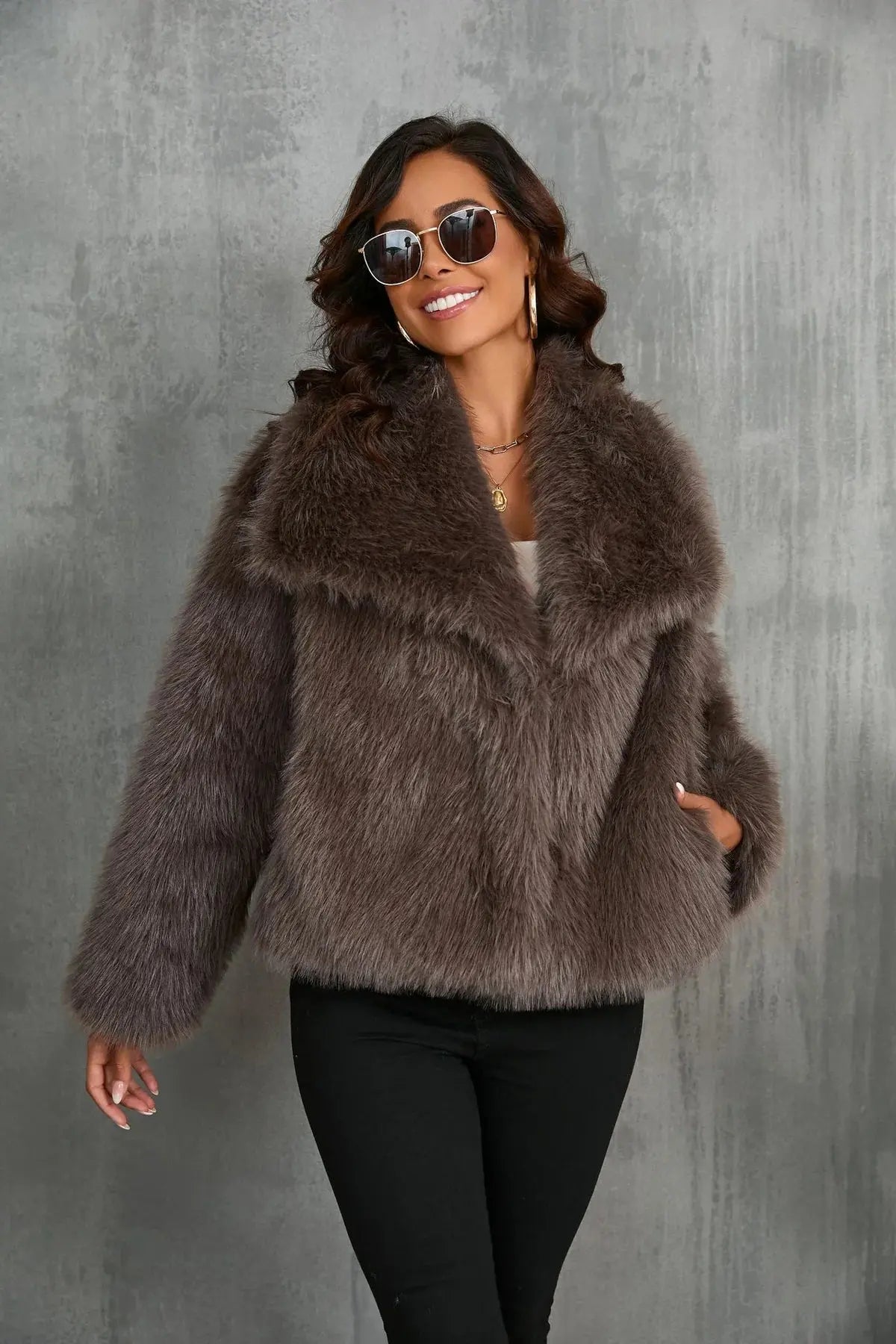 Yara – Elegante Damenjacke für den Winter