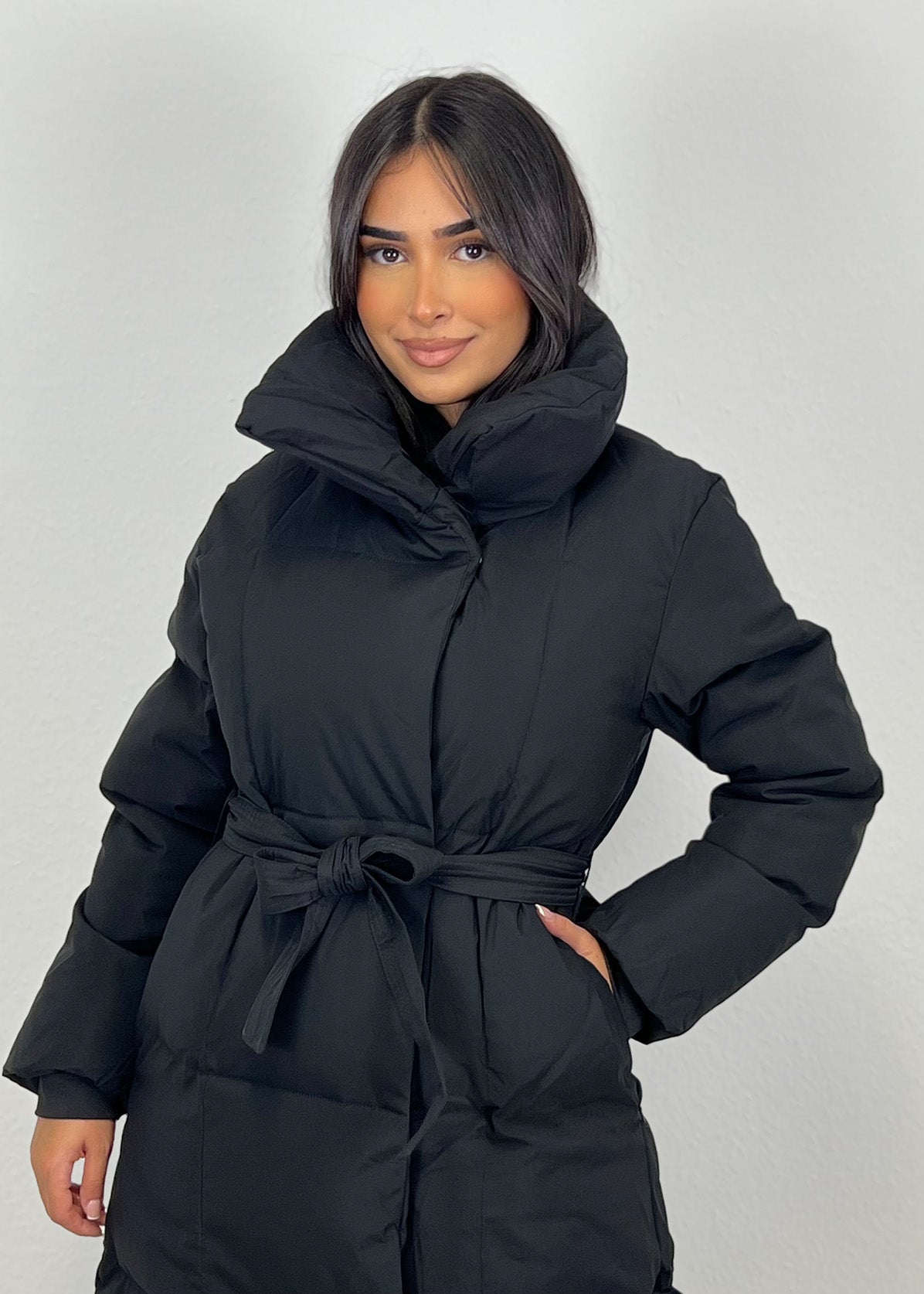 Rosa - Kuschelige Lange Winterjacke für Frauen