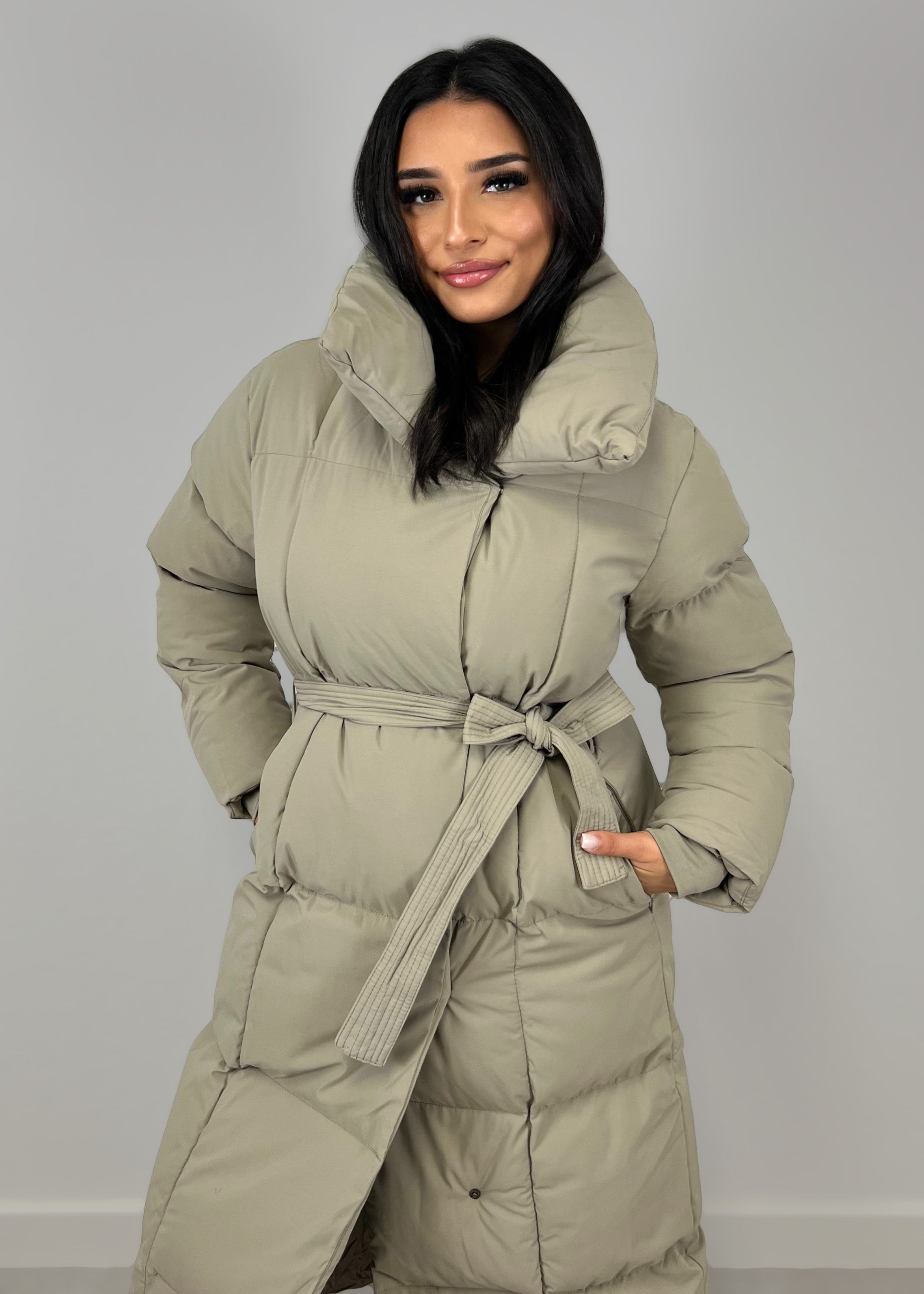 Rosa - Kuschelige Lange Winterjacke für Frauen