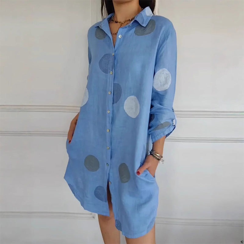 Juliane – Lässiges Damen-Hemdkleid mit Print und Knopfleiste Blau