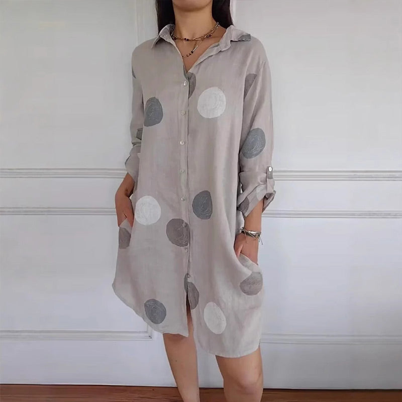 Juliane – Lässiges Damen-Hemdkleid mit Print und Knopfleiste Grau