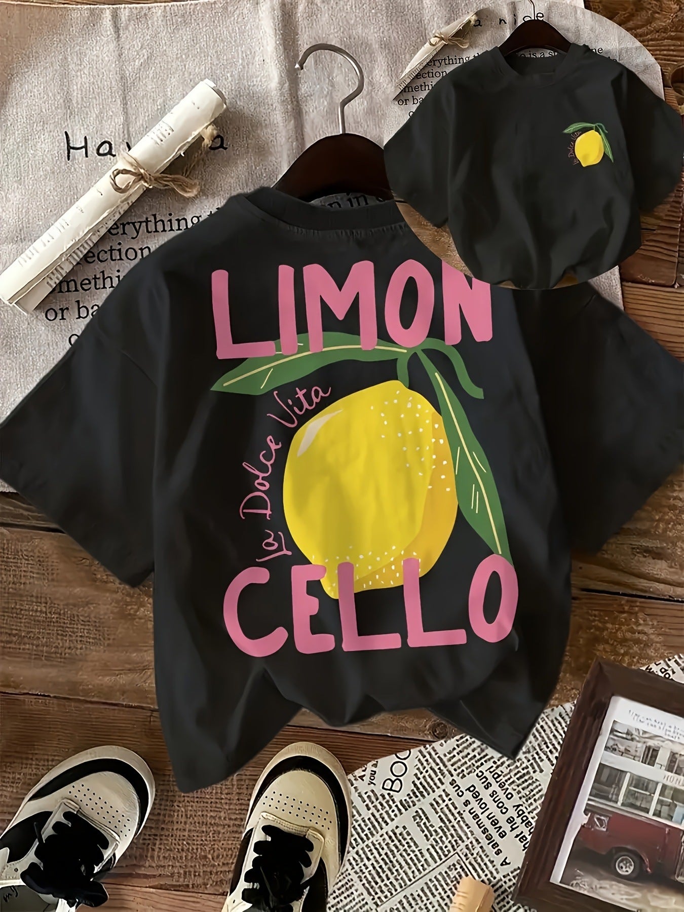 Klara- Gaby T-Shirt mit Zitronenprint & Krempelärmeln Schwarz 1