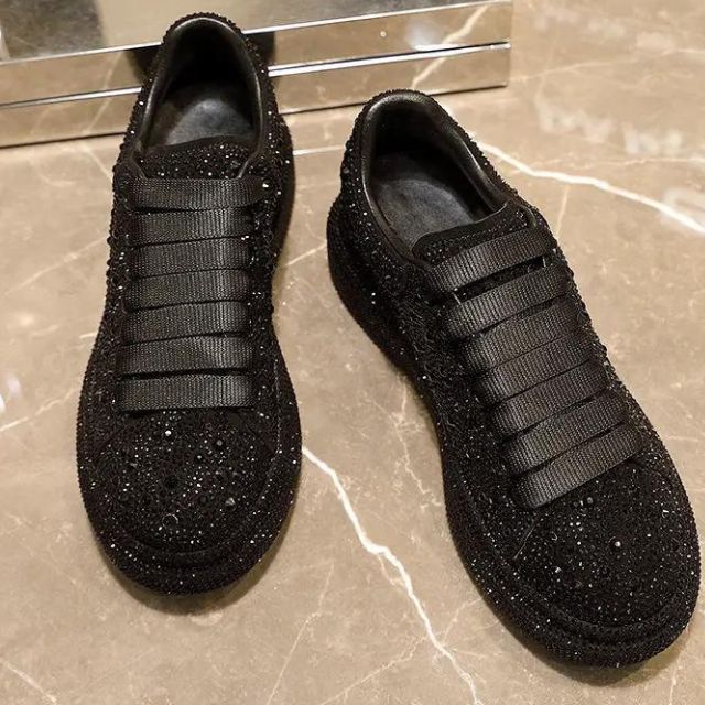 Lauren- Glitzernde Sneaker mit Kristallverzierungen Schwarz