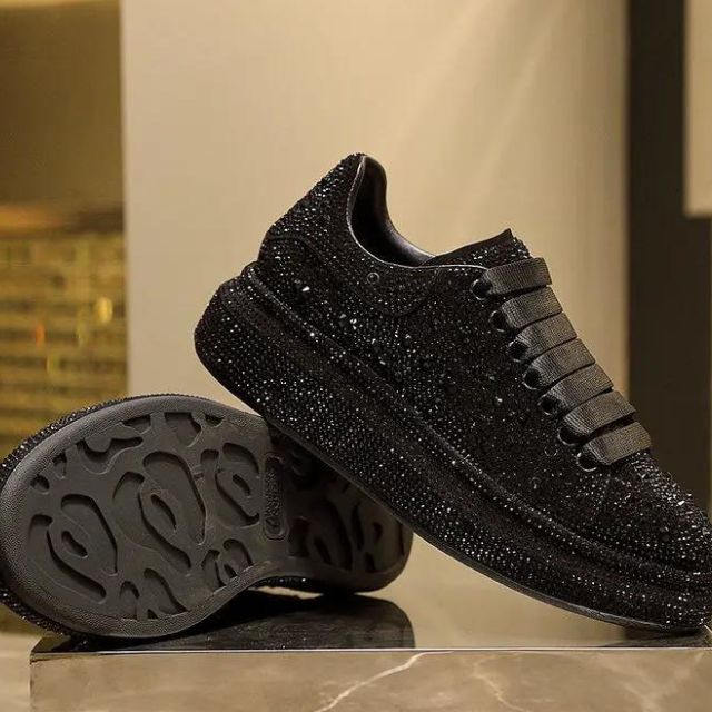 Lauren- Glitzernde Sneaker mit Kristallverzierungen Schwarz 1