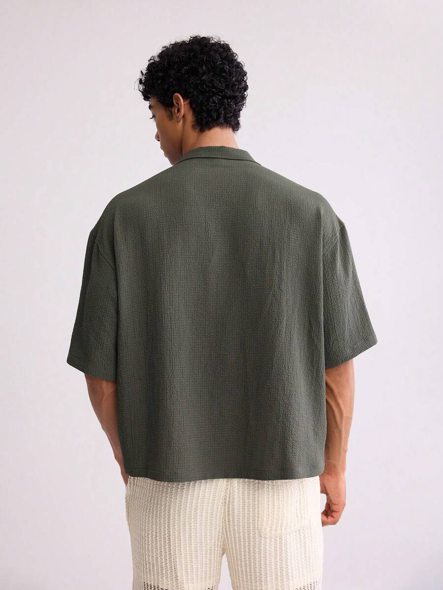 Leon – Herren Oversized Crop Hemd Seersucker Boxy Grün 4