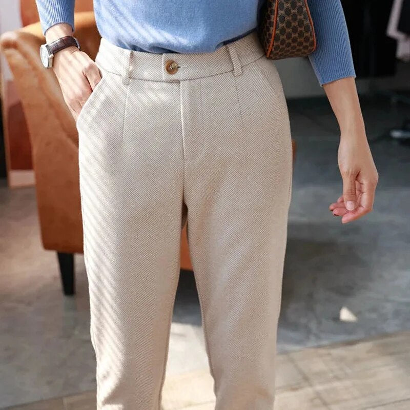 Magdalena – Elegante Damenhose für jeden Anlass Beige
