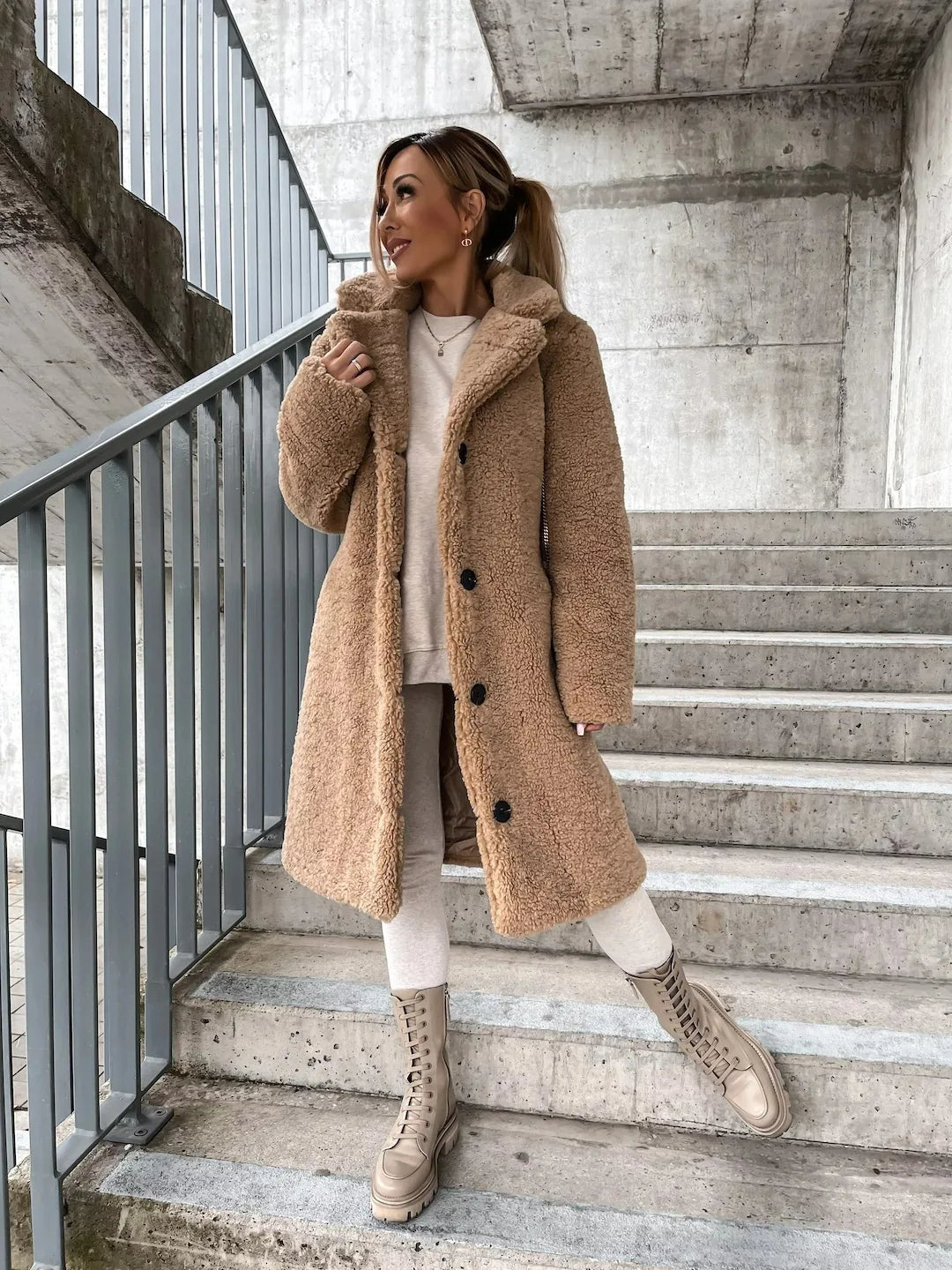 Ofelia - Eleganter Trenchcoat für Damen Beige