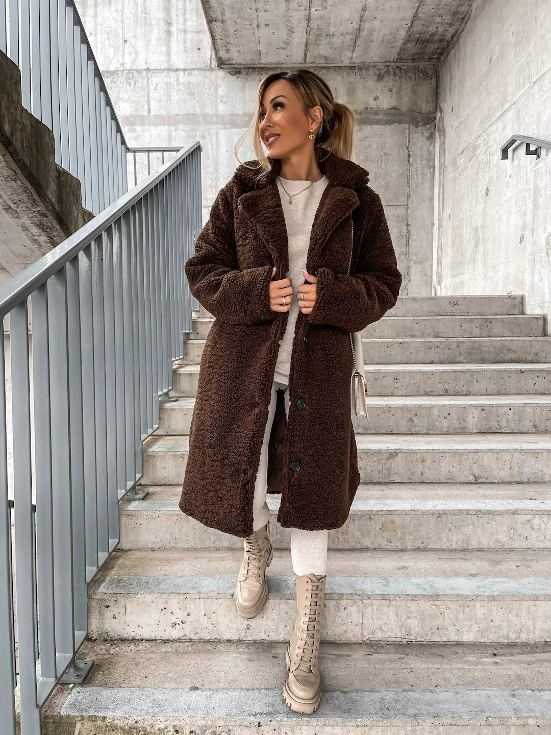 Ofelia - Eleganter Trenchcoat für Damen Hellbraun