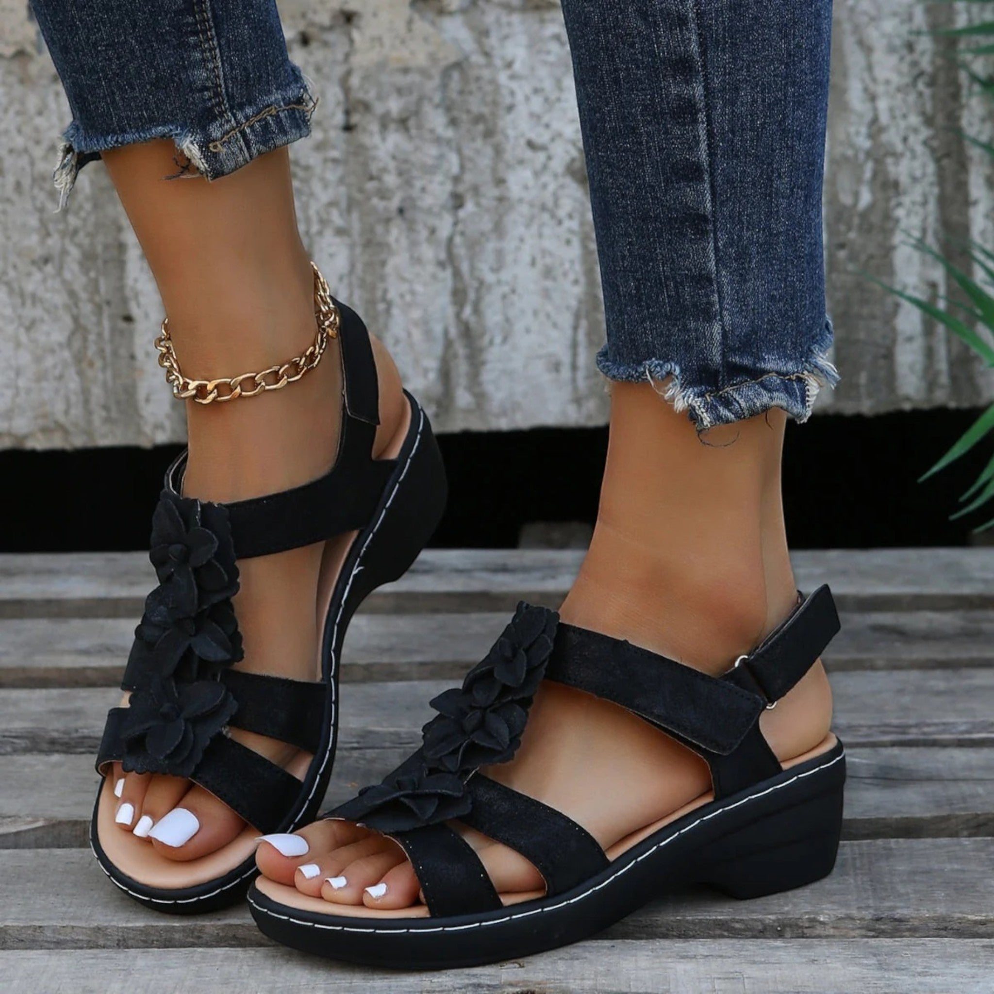 Ornella- Stilvolle Sandalen Mit Blumendetail Für Damen Schwarz