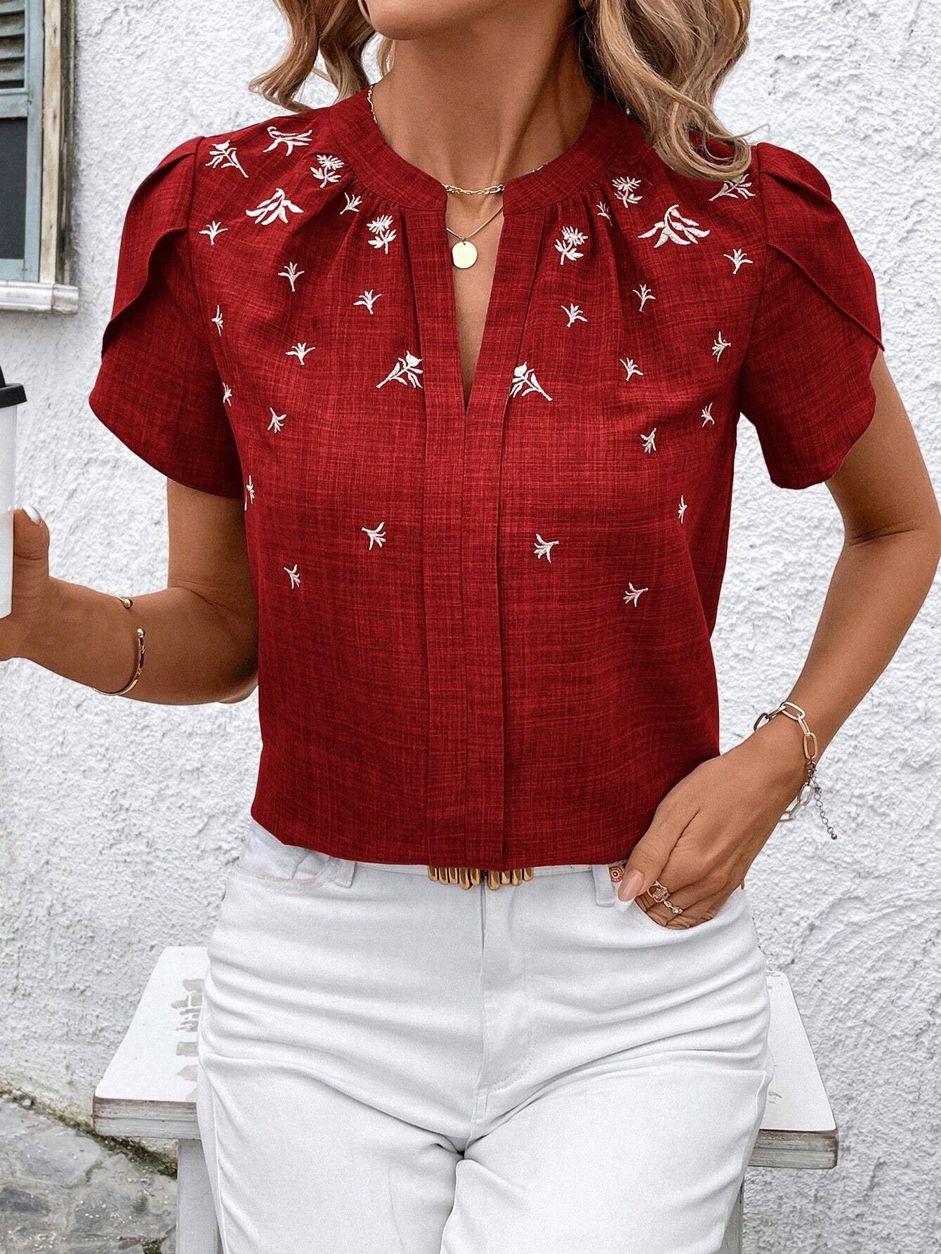 Patricia- Kurzärmelige Bluse mit Stickerei Rotwein