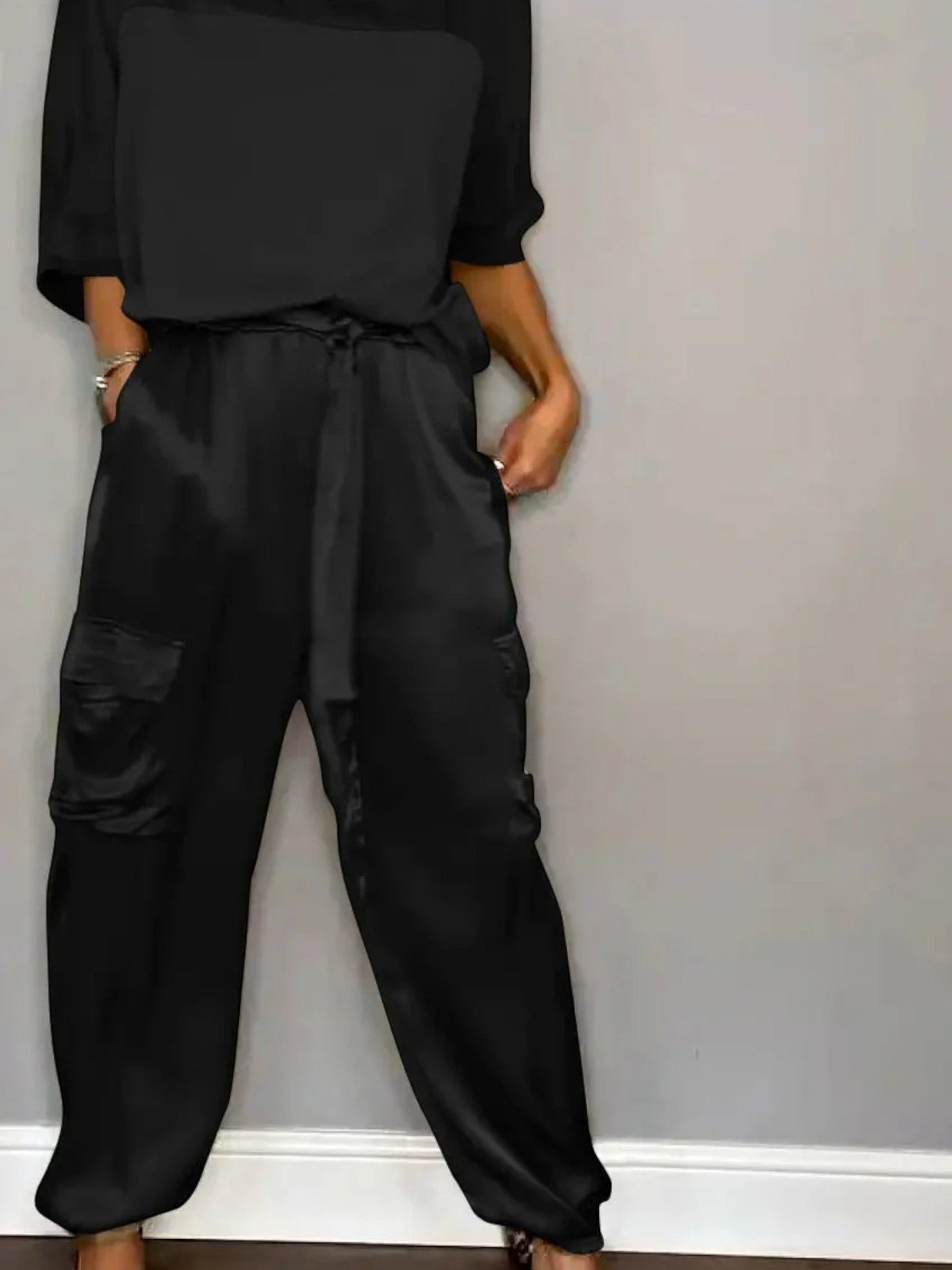 Paulina - Elegant Two-Piece Suit for Women - black