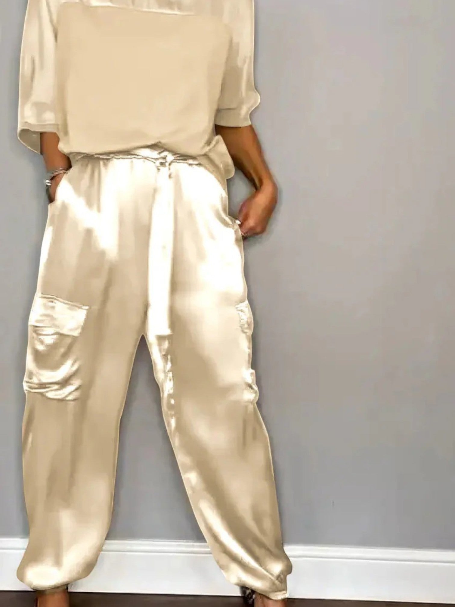 Paulina - Elegant Two-Piece Suit for Women Gold 2