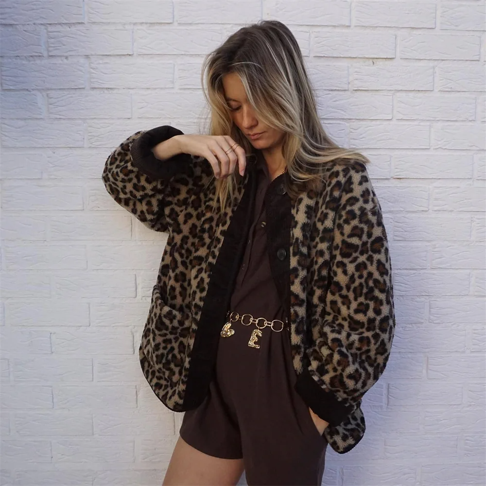 Perdita - Oversize Winterjacke für Damen warm gefüttert Leopardenmuster