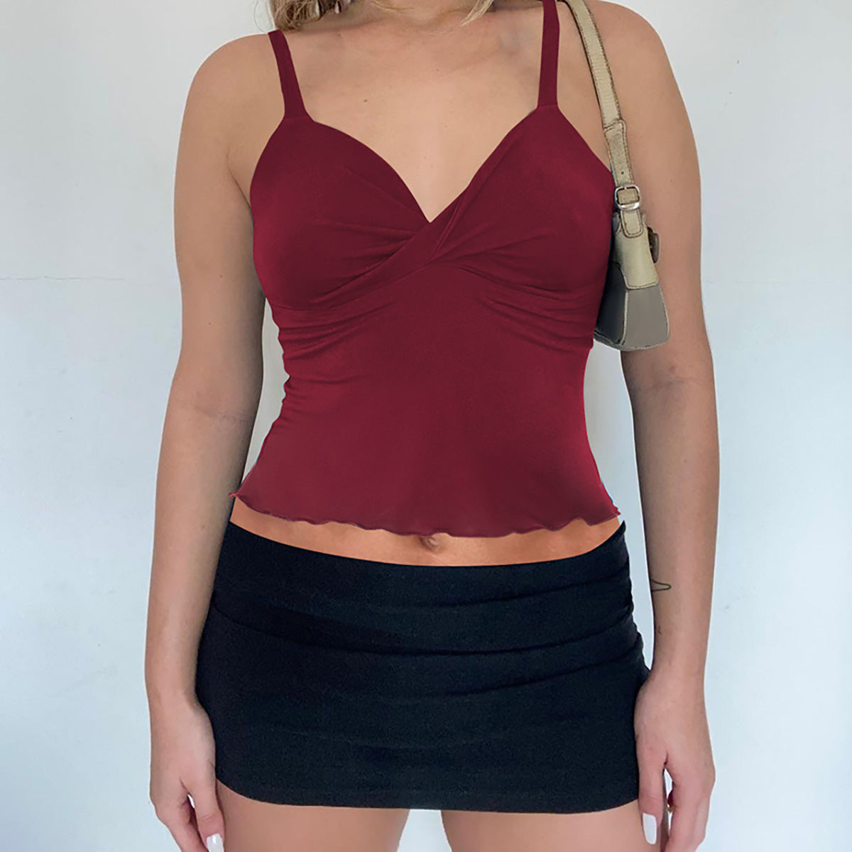 Perla- Eng anliegendes Top mit überkreuzten Trägern Vino Rojo 2