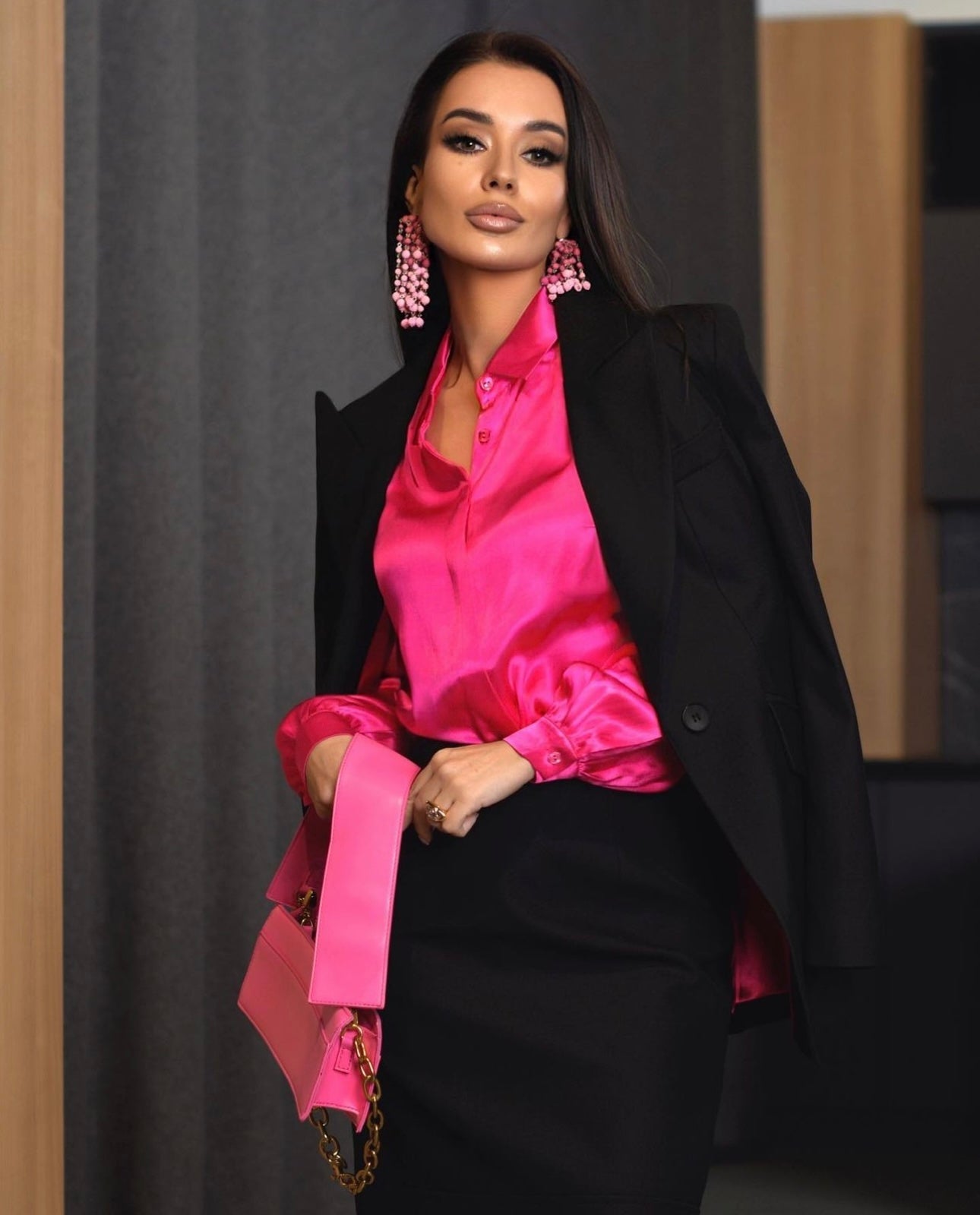 Pettra - Eleganter Tailleur mit Hemdjacke und Seitenschlitzrock Schwarz