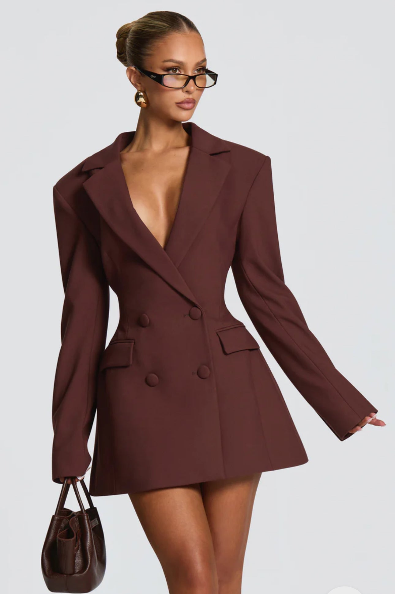 Philina - Elegantes Blazerkleid mit Gürtel und Spitzenstrumpfhose Schokolade