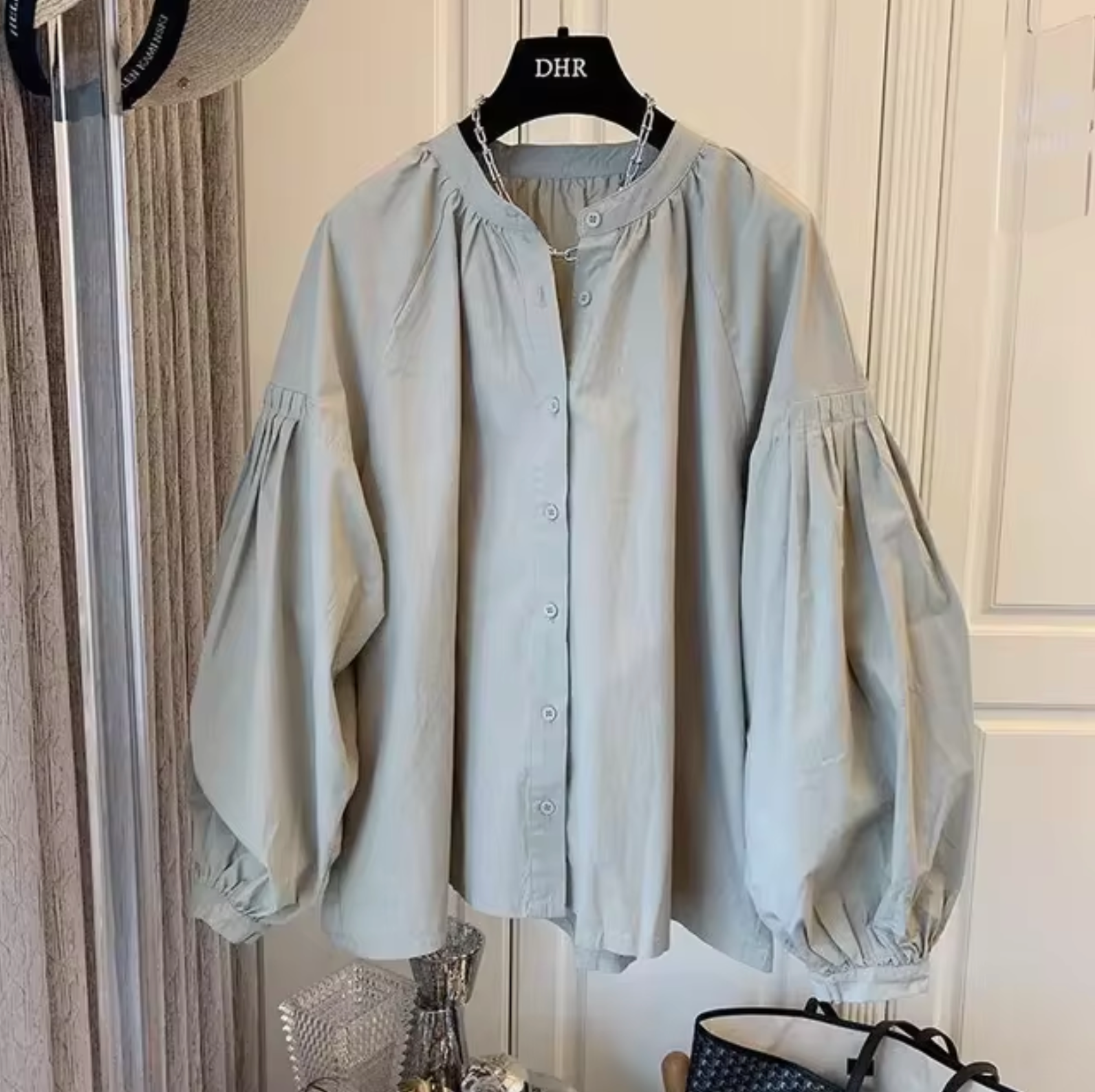 Quarisa – Übergroße Vintage-Bluse mit Puffärmeln Khaki
