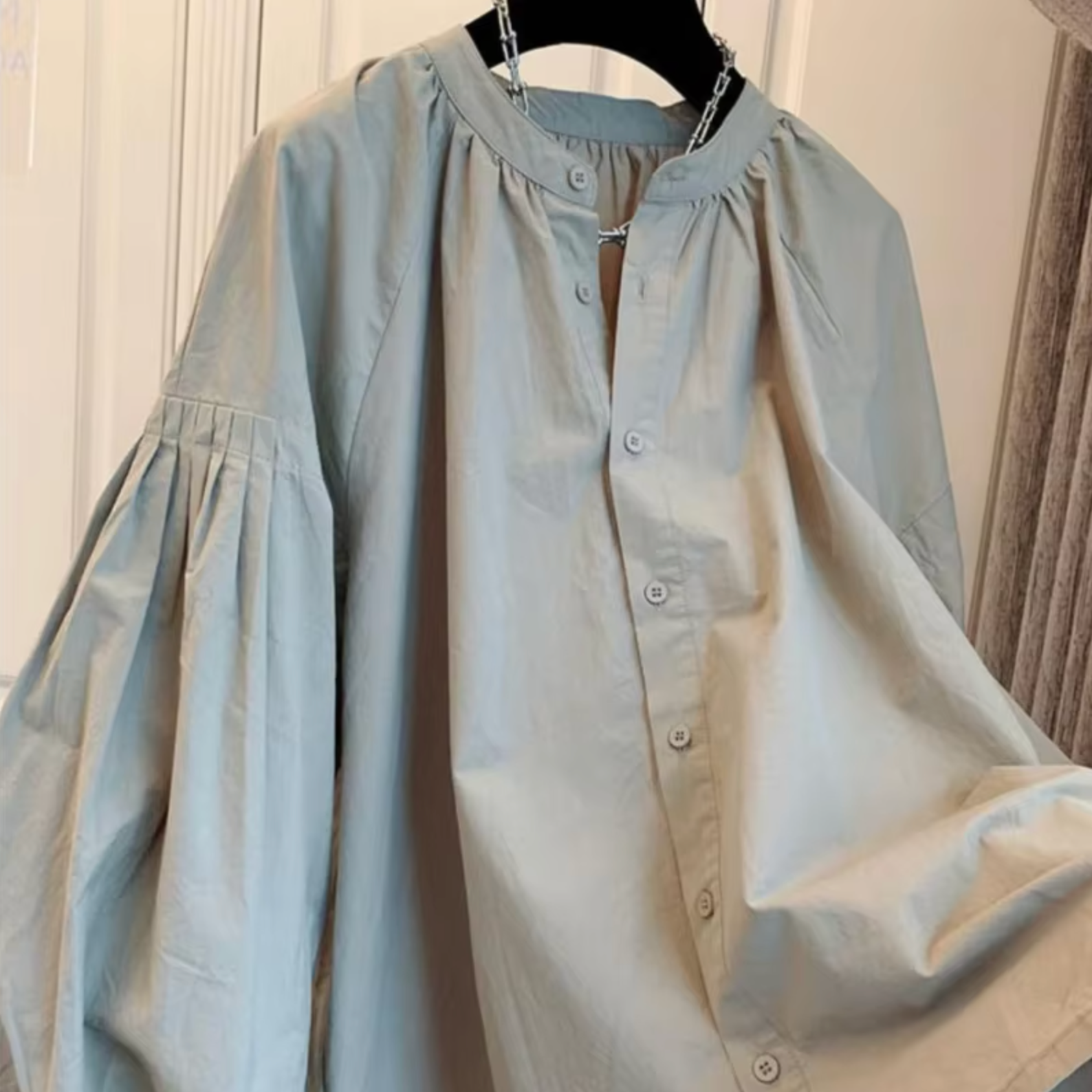 Quarisa – Übergroße Vintage-Bluse mit Puffärmeln Khaki 2