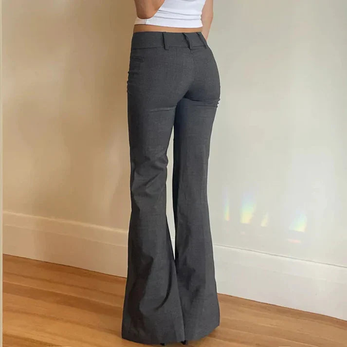Quissara – Ausgestellte Hose mit niedriger Leibhöhe Grau 2