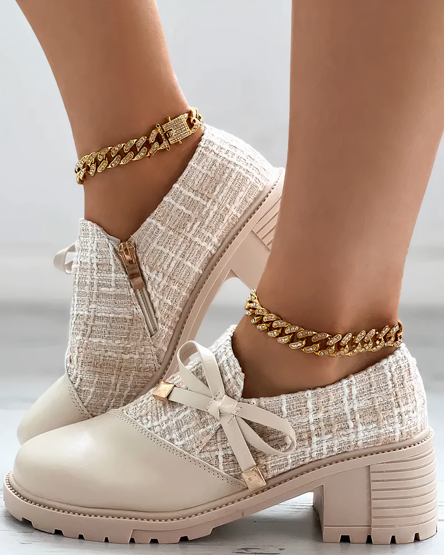Ronja - Dicke Absätze mit Spitze Beige