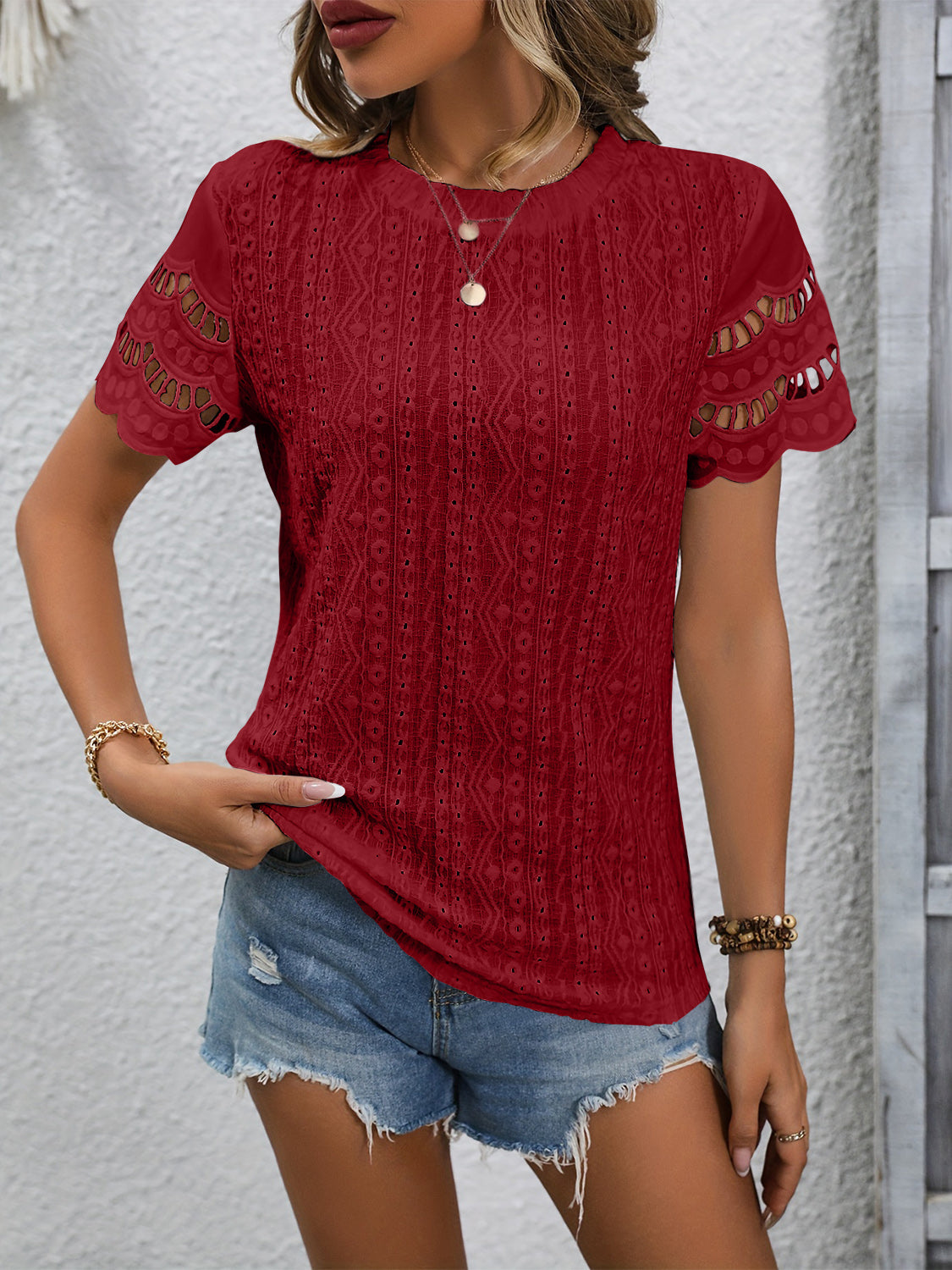 Rosella- Elegantes Kurzarm Top mit Rundhalsausschnitt und Lochstickerei Rot