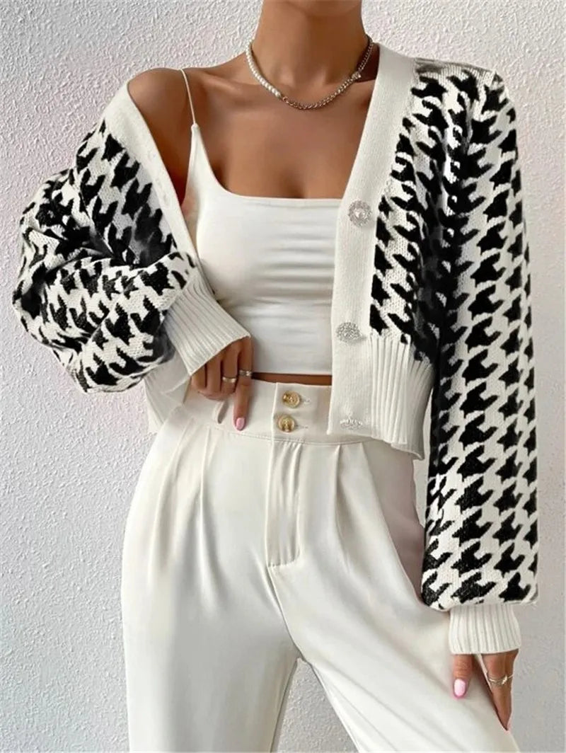 WINTER CHIC - Knitted Houndstooth Blouse